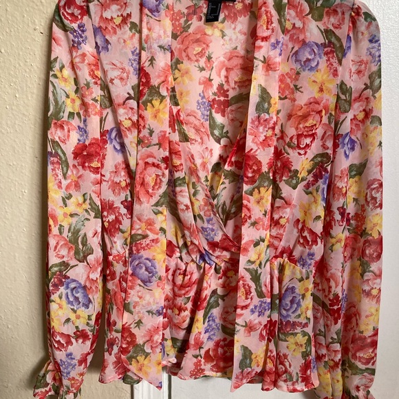 FOREREVER 21 - Picture 2 of 5